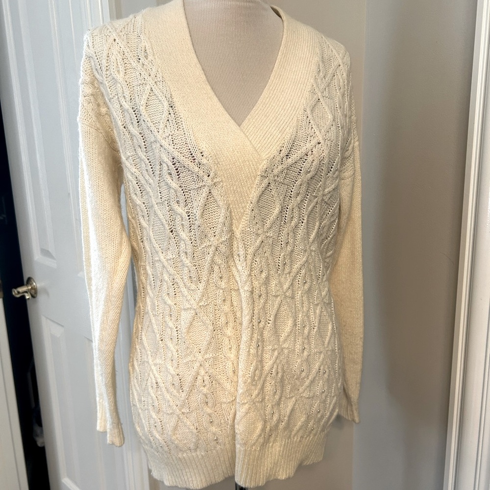 Alison Craig long sleeved crème sweater